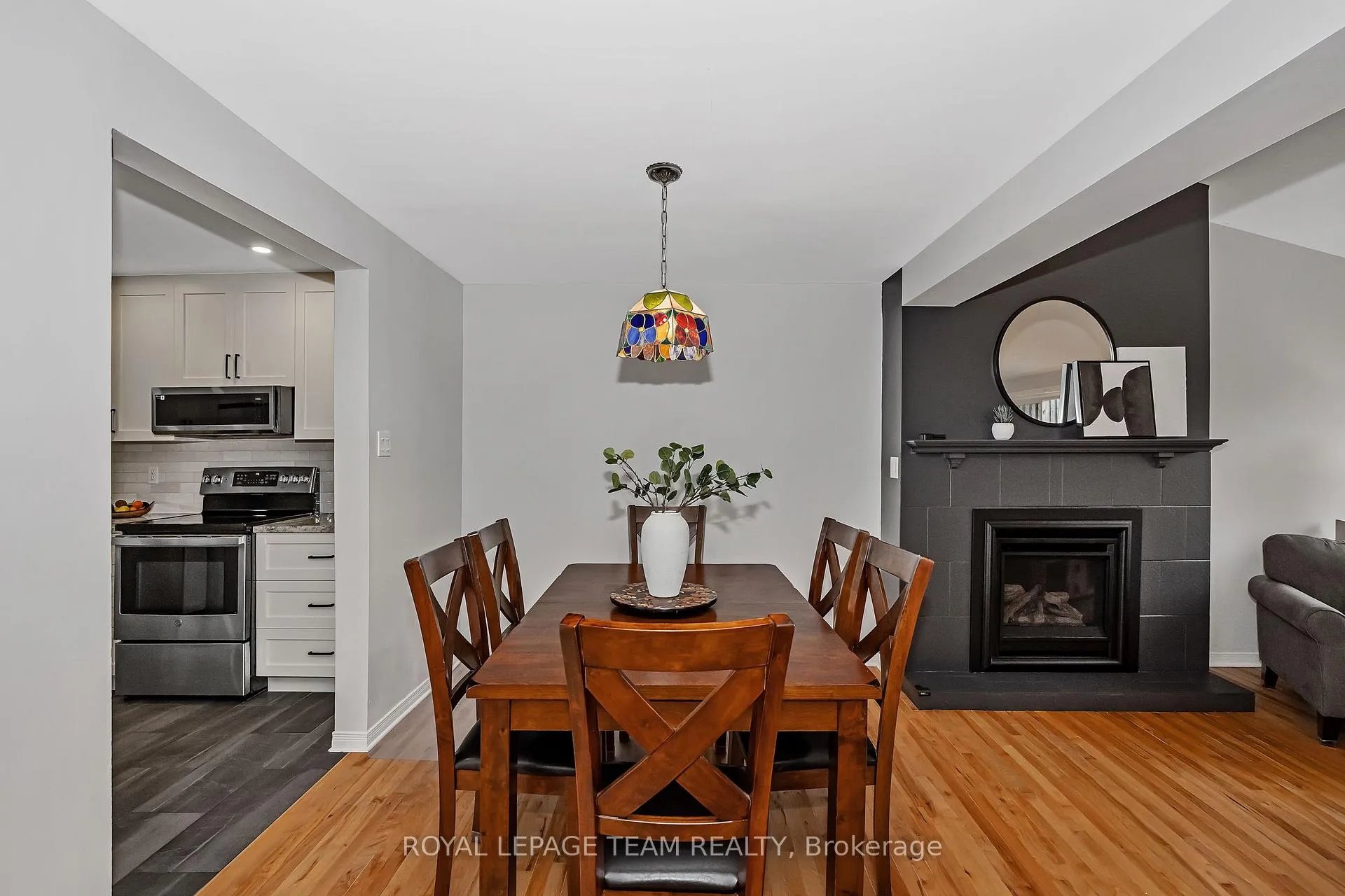 Photo 9 of 1095 Ambleside Drive, Ottawa, Woodroffe — HOMEH