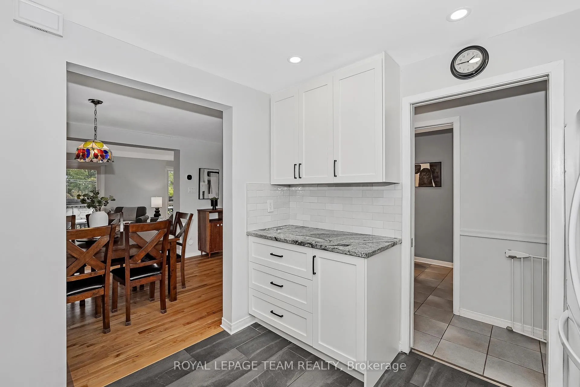 Photo 11 of 1095 Ambleside Drive, Ottawa, Woodroffe — HOMEH