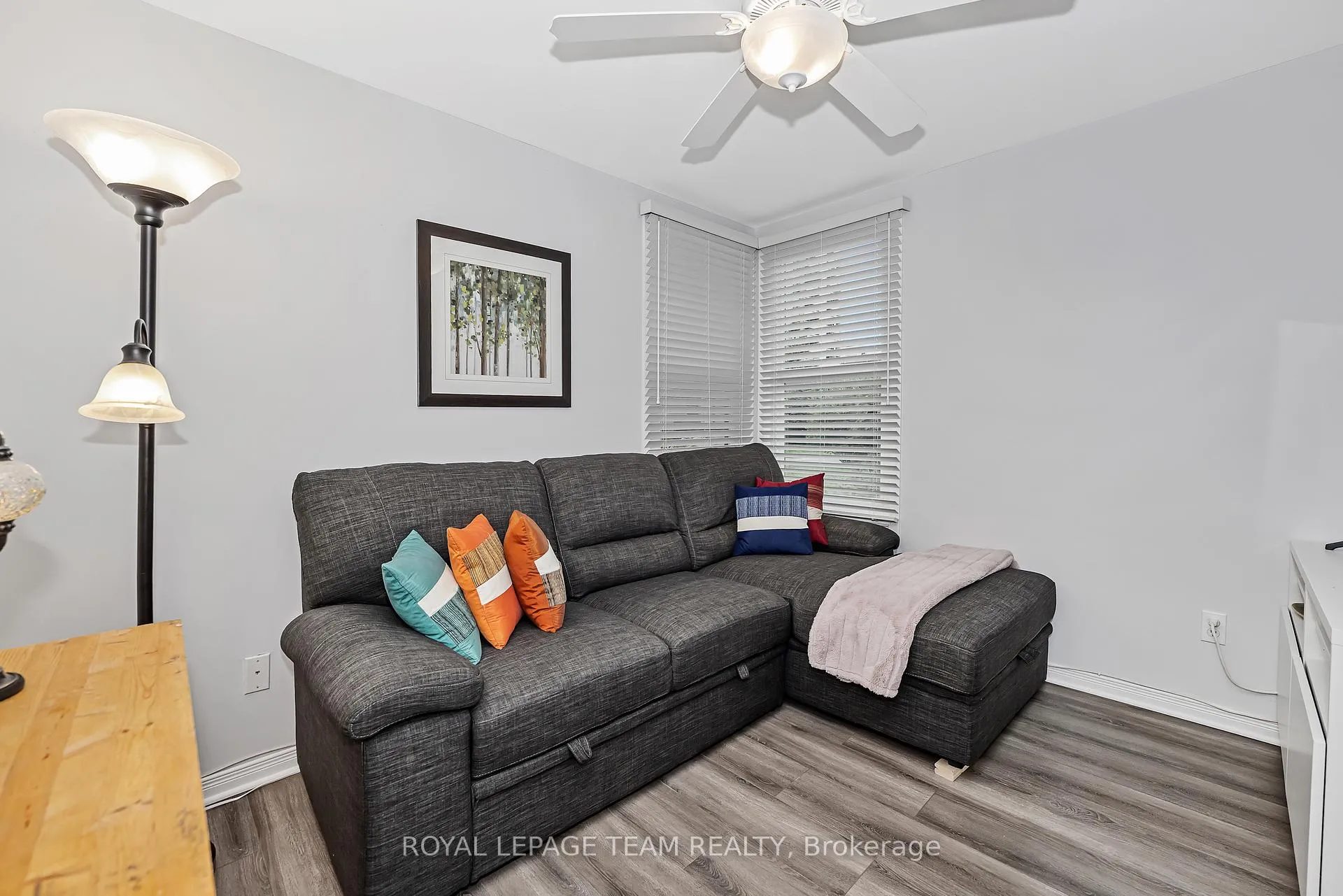 Photo 15 of 1095 Ambleside Drive, Ottawa, Woodroffe — HOMEH