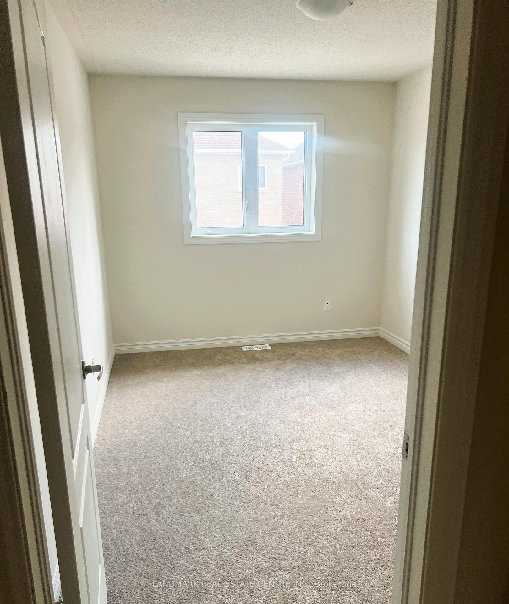 Photo 11 of 62 Baker Street, Thorold, Thorold Downtown — HOMEH