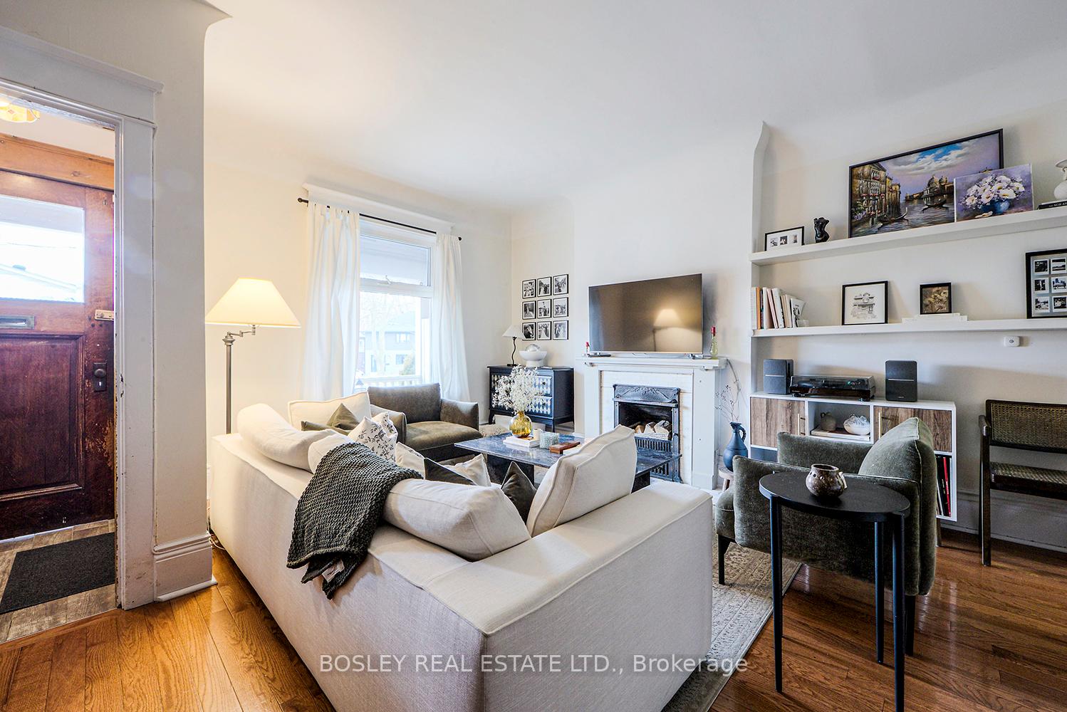 Photo 4 of Unit Main, 62 Sparkhall Avenue, Toronto, North Riverdale — HOMEH