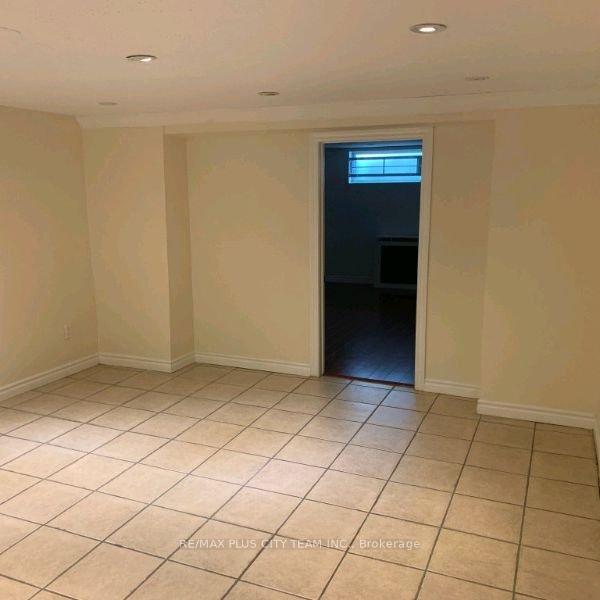 Photo 8 of Unit A, 1745 Bathurst Street, Toronto, Forest Hill South — HOMEH