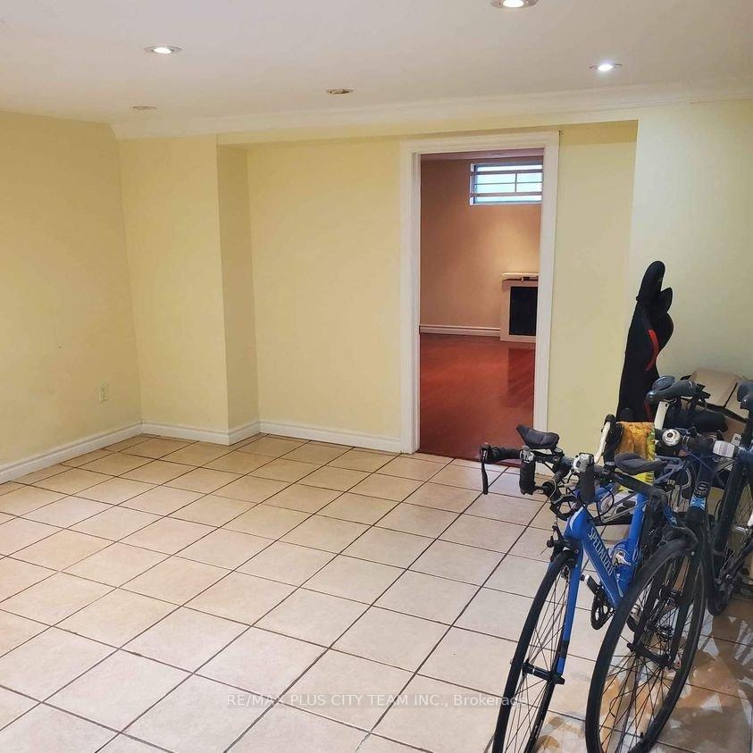 Photo 13 of Unit A, 1745 Bathurst Street, Toronto, Forest Hill South — HOMEH