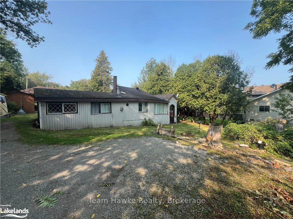 Photo 2 of 44 Ash Street, Tay, Waubaushene — HOMEH