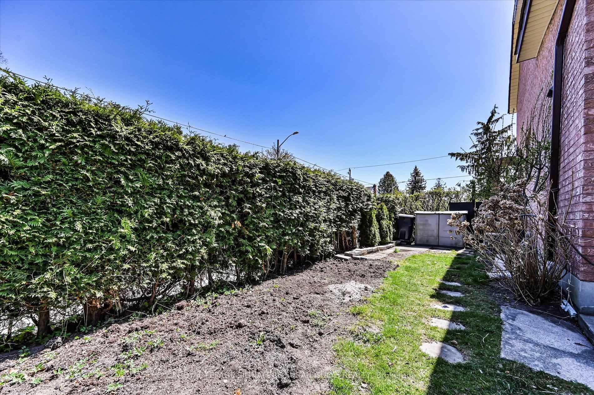 Photo 32 of 82 Galbraith Avenue, Toronto, O'Connor-Parkview — HOMEH