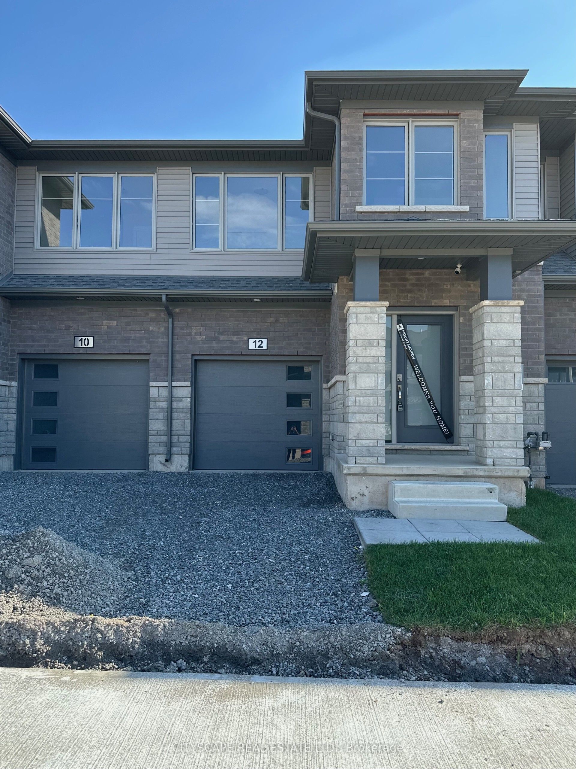 Photo 2 of 12 Whelan Court, Thorold, Hurricane/Merrittville — HOMEH