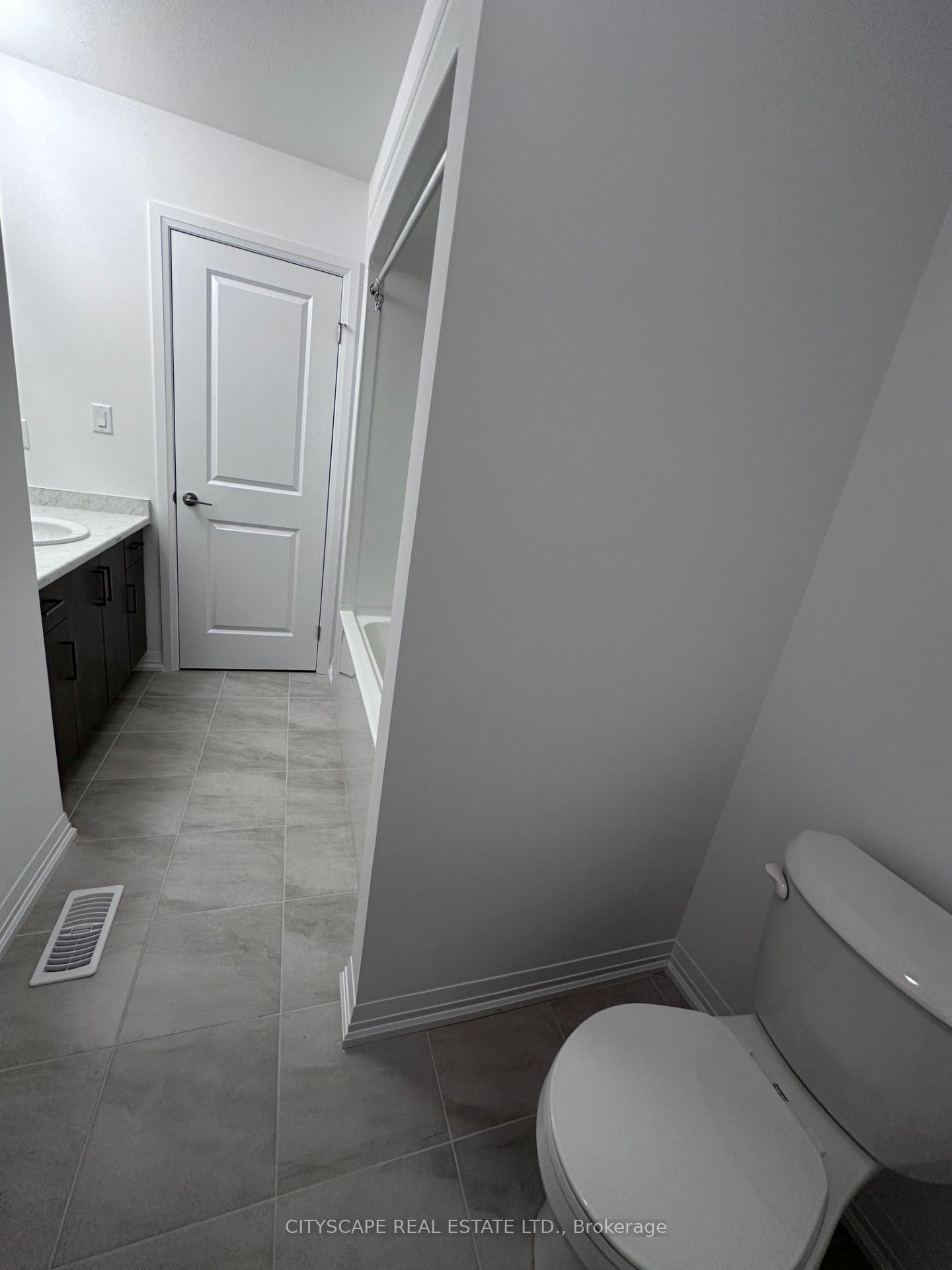Photo 34 of 12 Whelan Court, Thorold, Hurricane/Merrittville — HOMEH