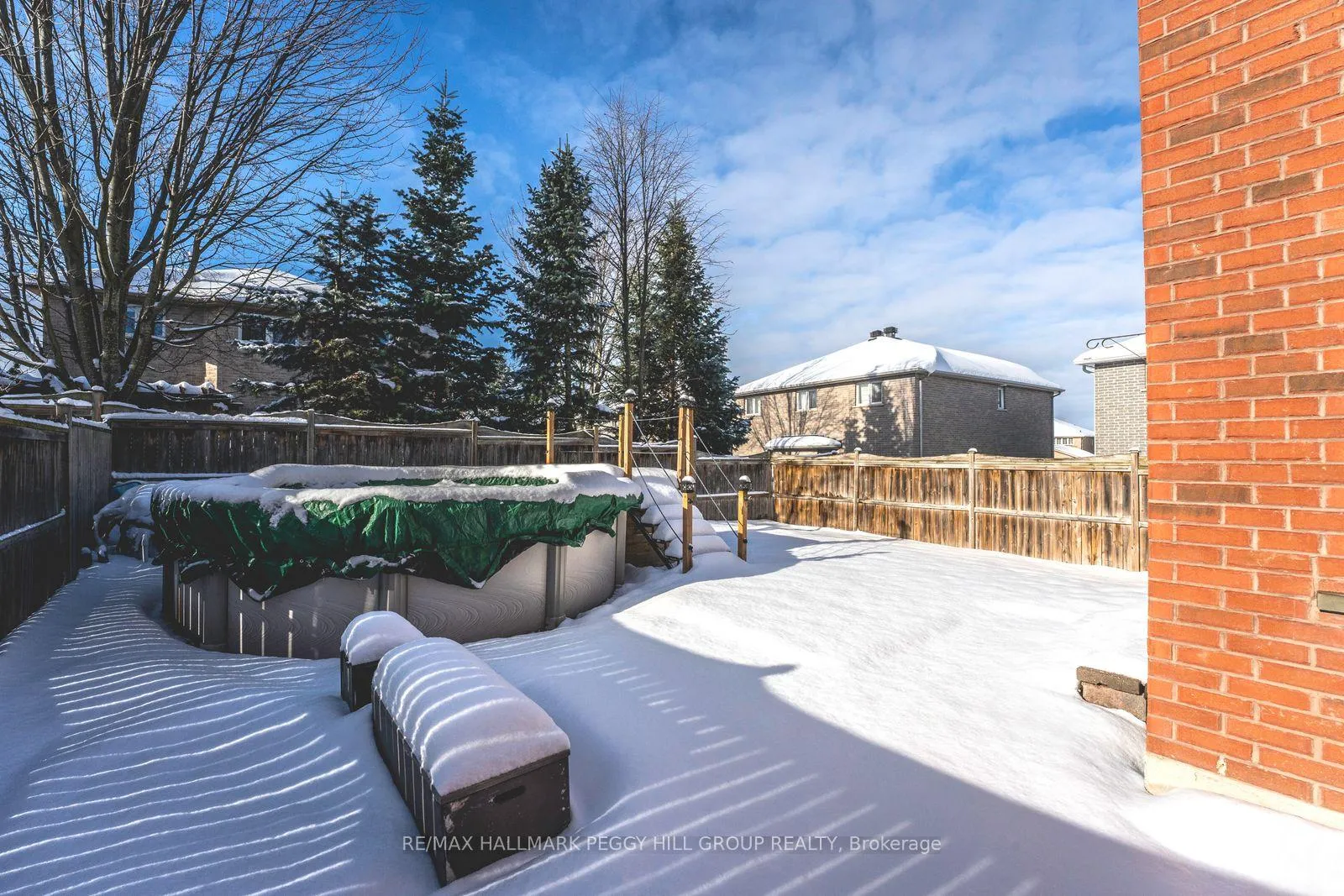 Photo 14 of 6 Laurelwood Lane, Barrie, Ardagh — HOMEH