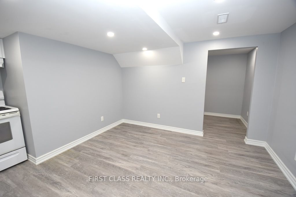 Photo 25 of Unit B1, 1506 Simcoe Street N, Oshawa, Samac — HOMEH