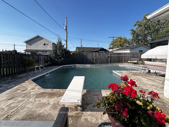 Photo 30 of 19 Munro Street, Thorold, Thorold Downtown — HOMEH