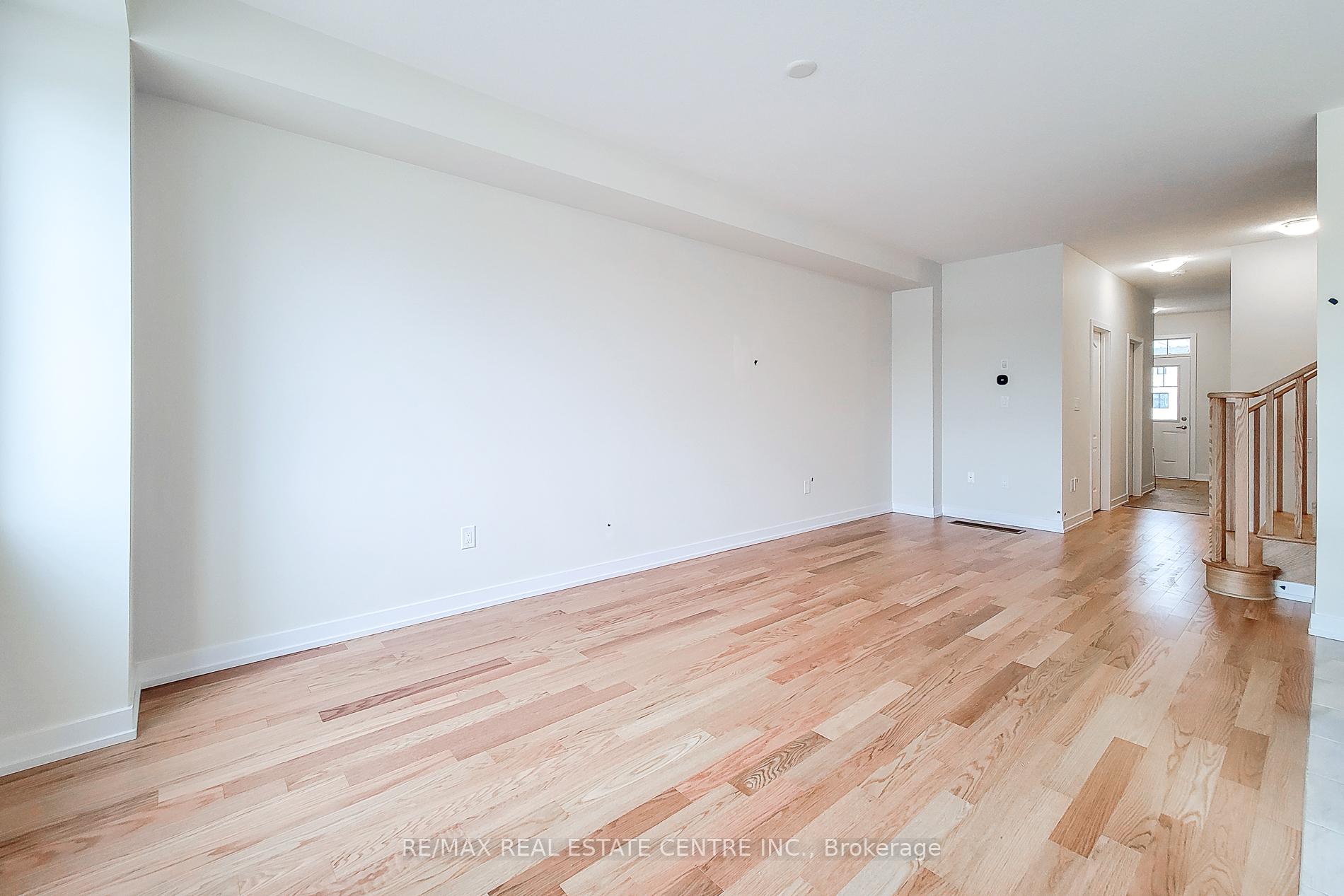 Photo 5 of 22 Lemon Avenue, Thorold, Hurricane/Merrittville — HOMEH