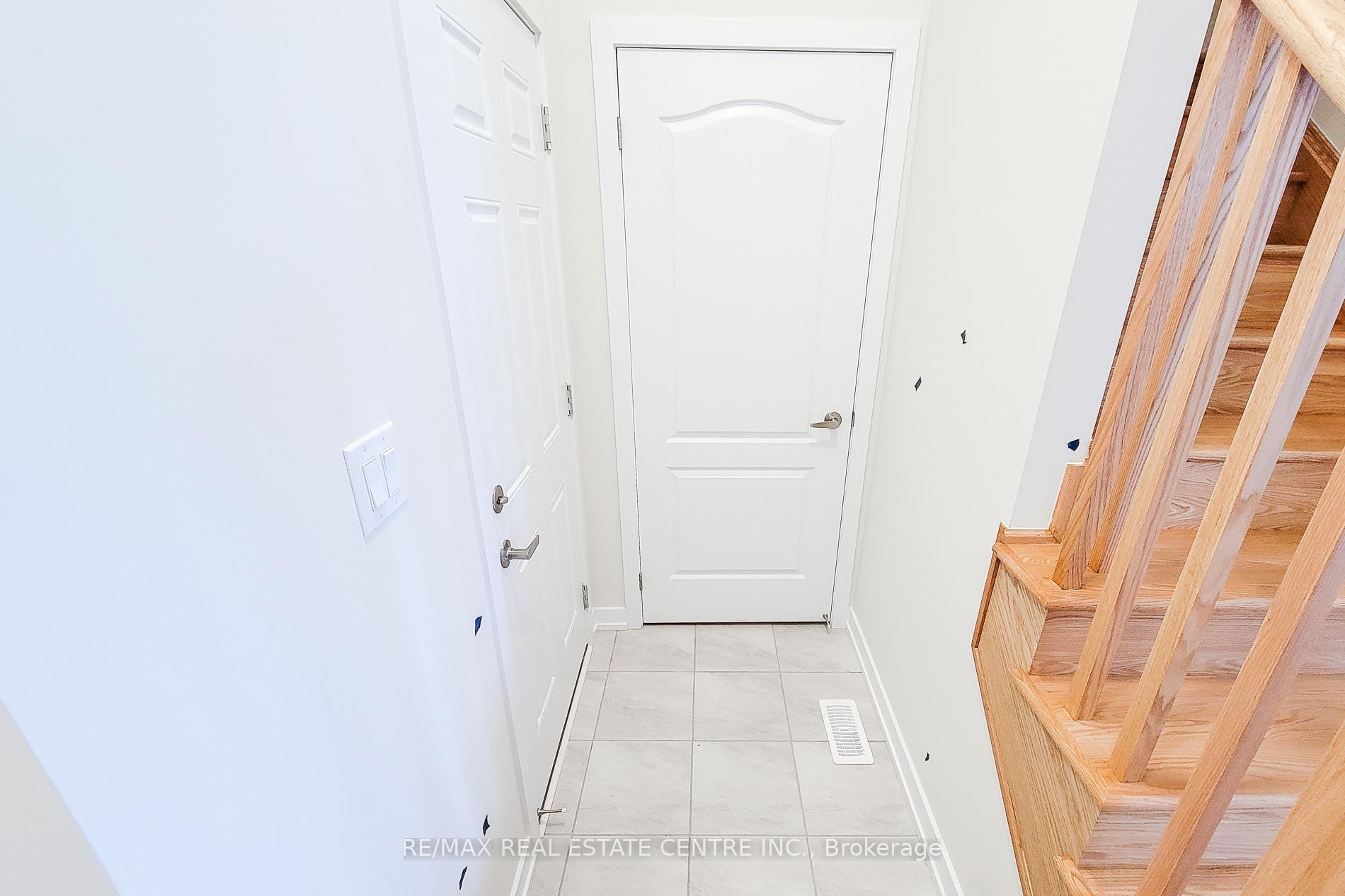Photo 8 of 22 Lemon Avenue, Thorold, Hurricane/Merrittville — HOMEH