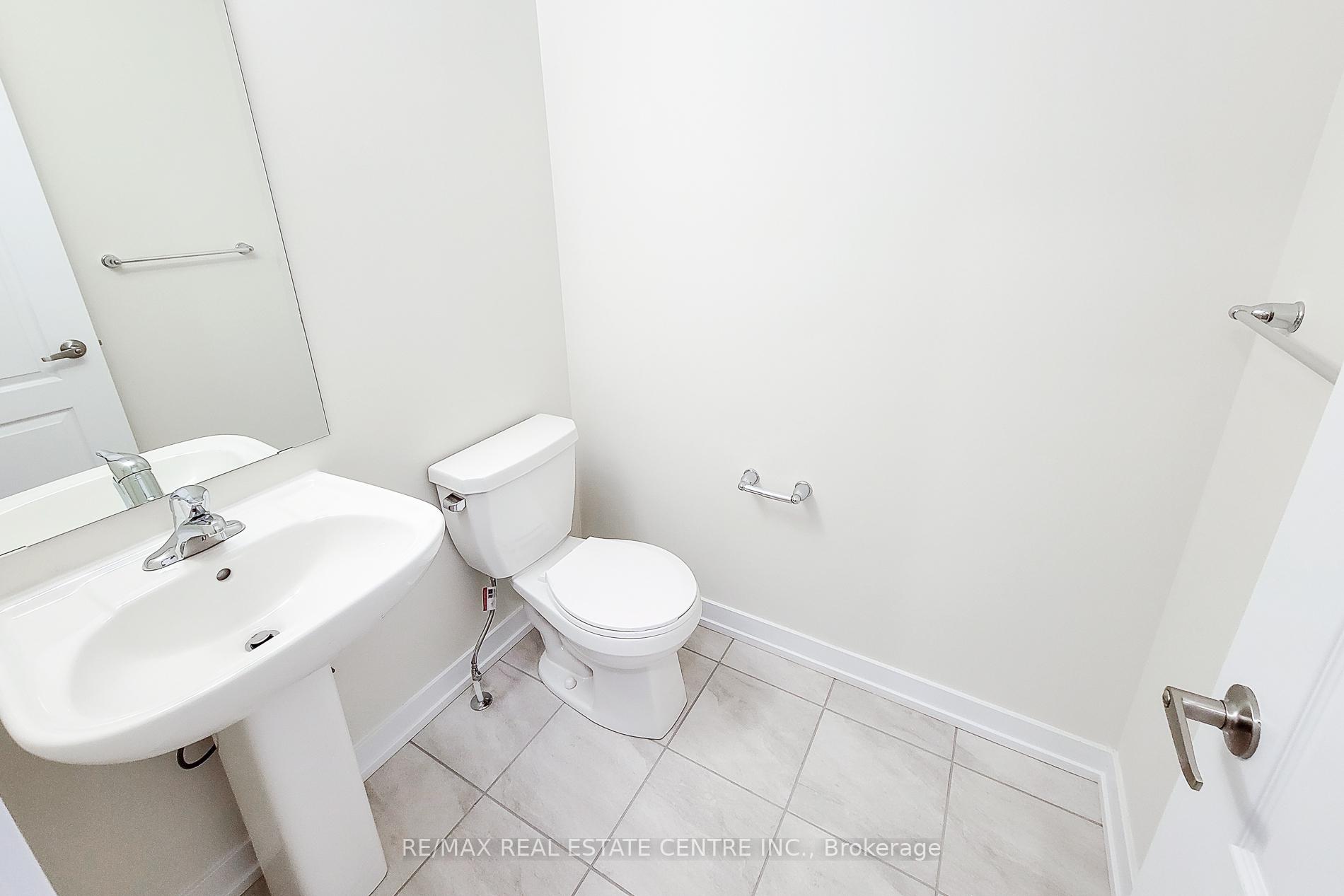 Photo 9 of 22 Lemon Avenue, Thorold, Hurricane/Merrittville — HOMEH