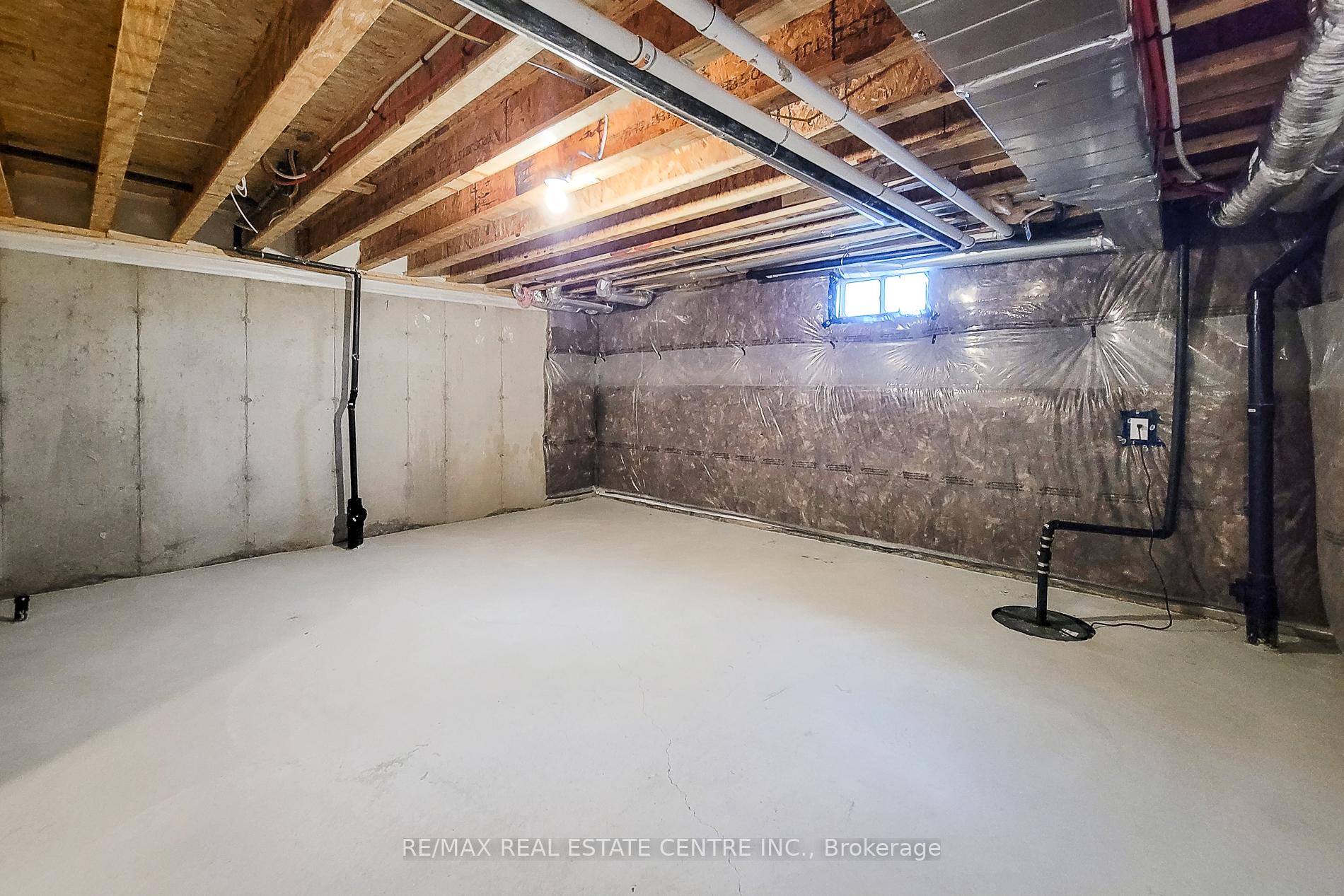 Photo 33 of 22 Lemon Avenue, Thorold, Hurricane/Merrittville — HOMEH