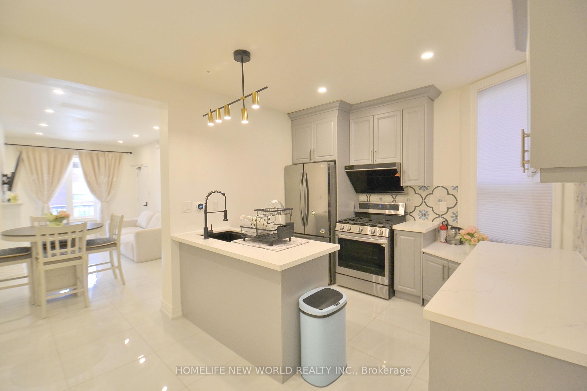 Photo 7 of Unit 1, 30 Barton Avenue, Toronto, The Annex — HOMEH