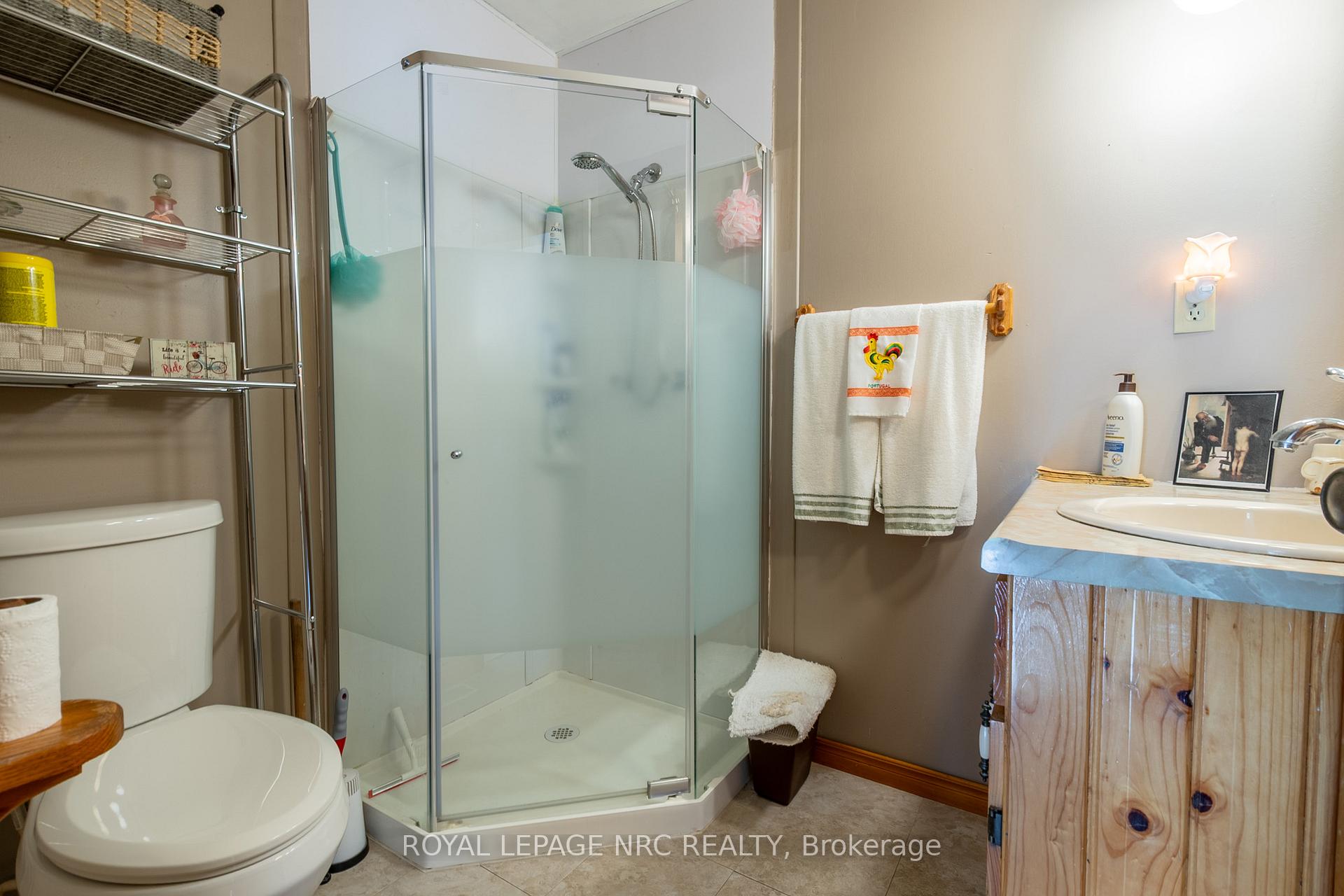 Photo 8 of 99 Welland Street N, Thorold, Thorold Downtown — HOMEH