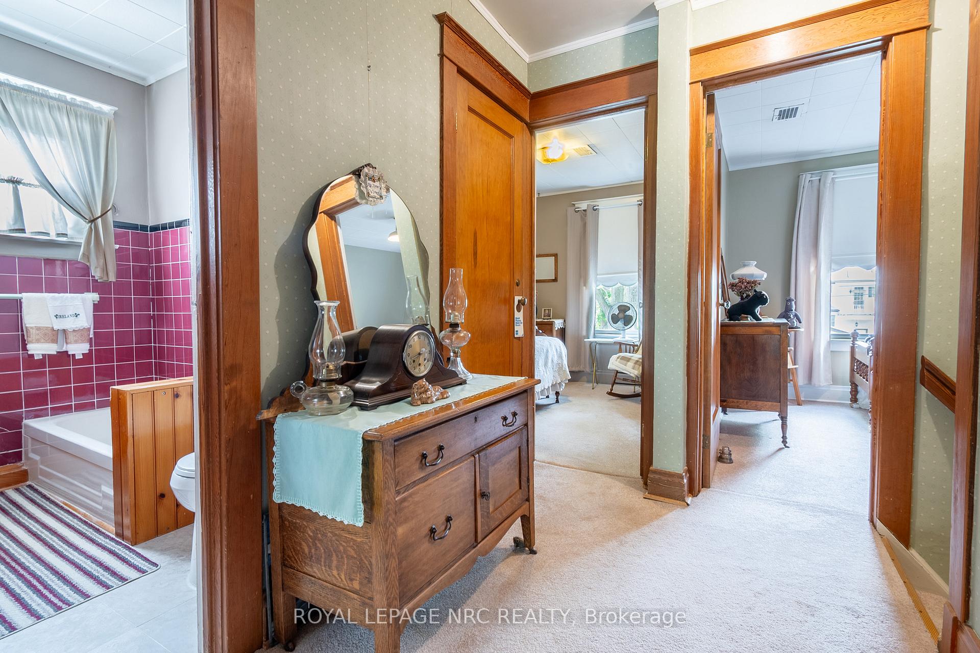 Photo 15 of 99 Welland Street N, Thorold, Thorold Downtown — HOMEH