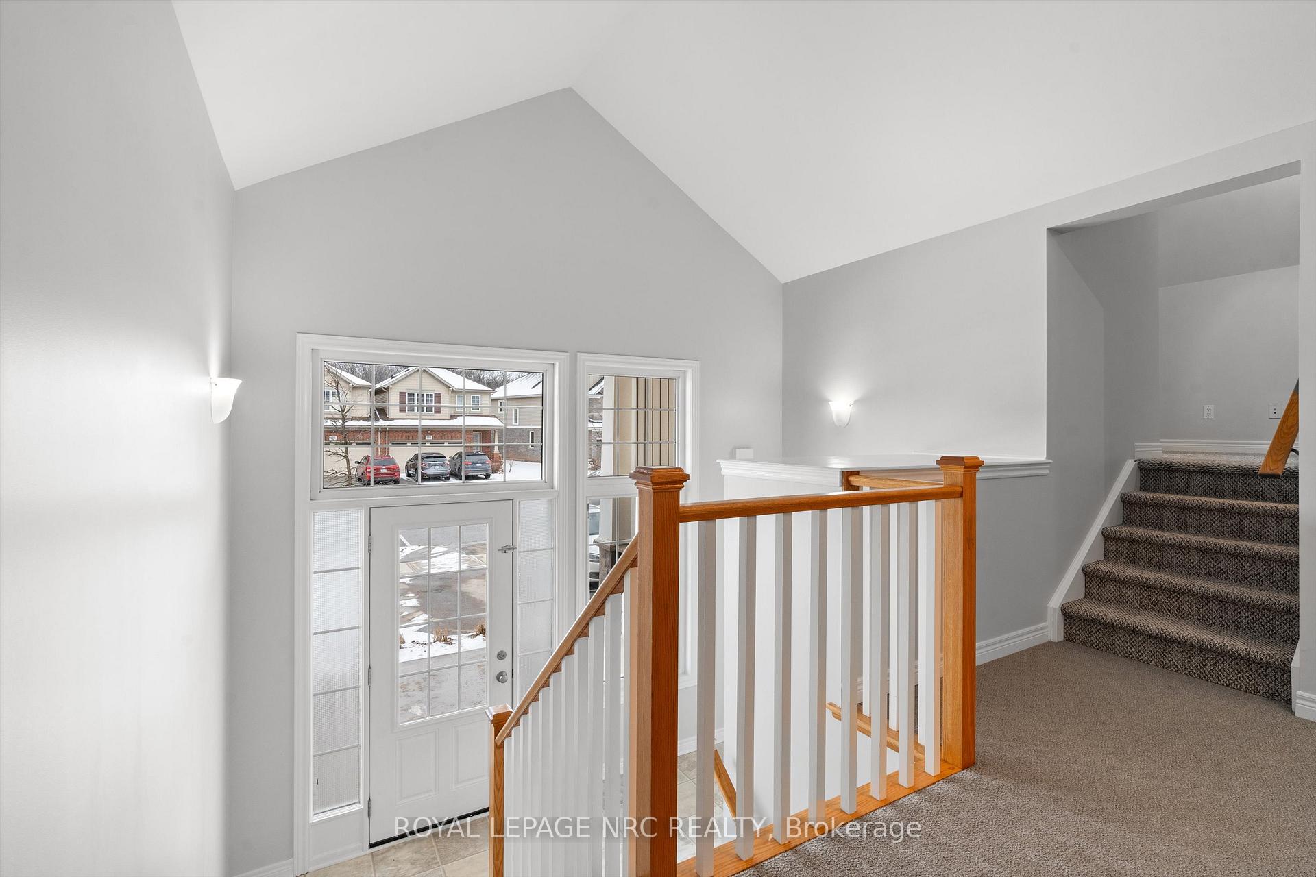 Photo 5 of 153 Winterberry Boulevard, Thorold, Confederation Heights — HOMEH