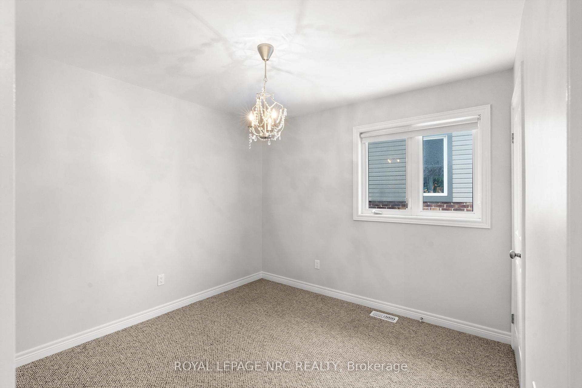 Photo 18 of 153 Winterberry Boulevard, Thorold, Confederation Heights — HOMEH