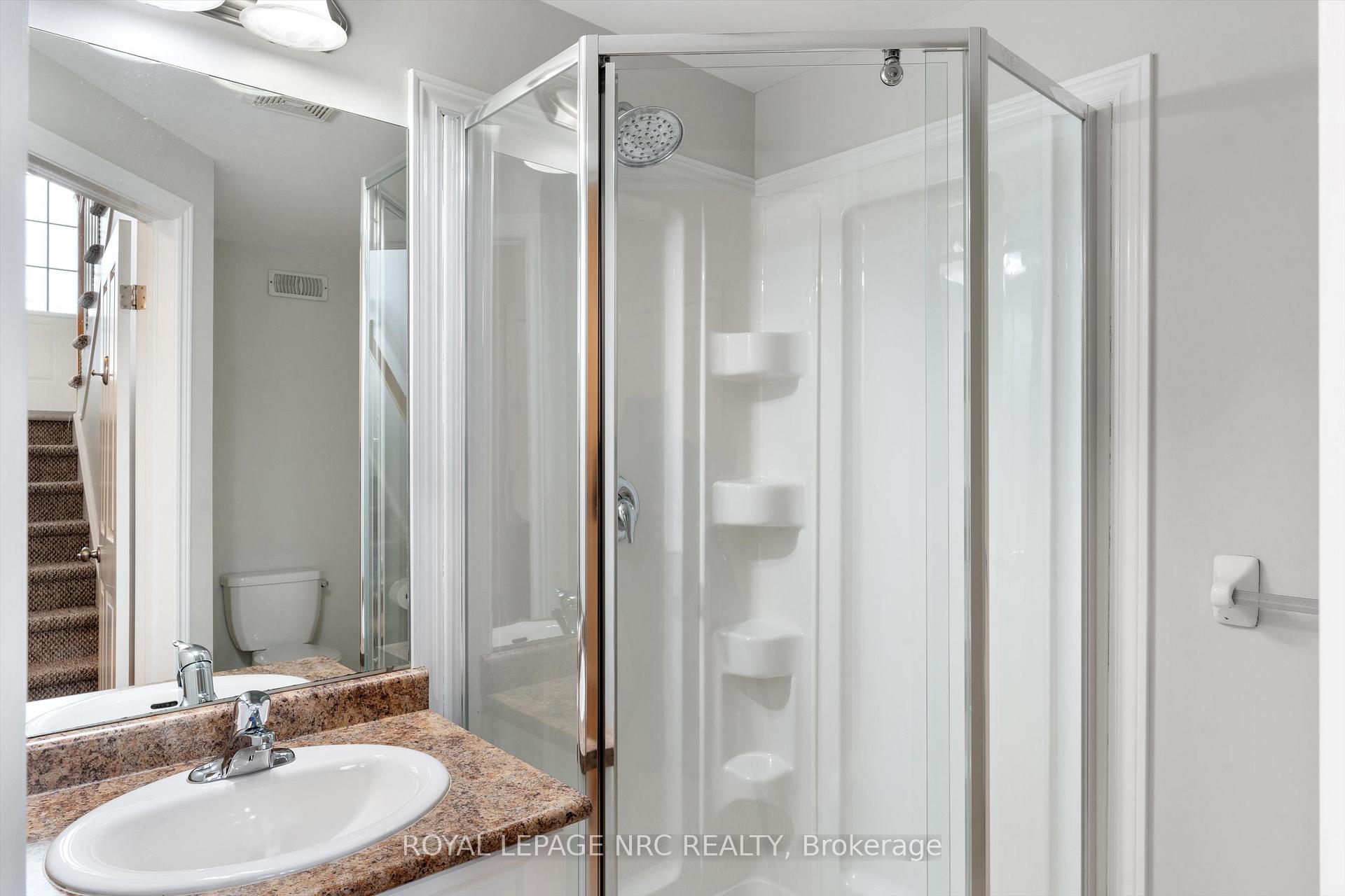 Photo 25 of 153 Winterberry Boulevard, Thorold, Confederation Heights — HOMEH