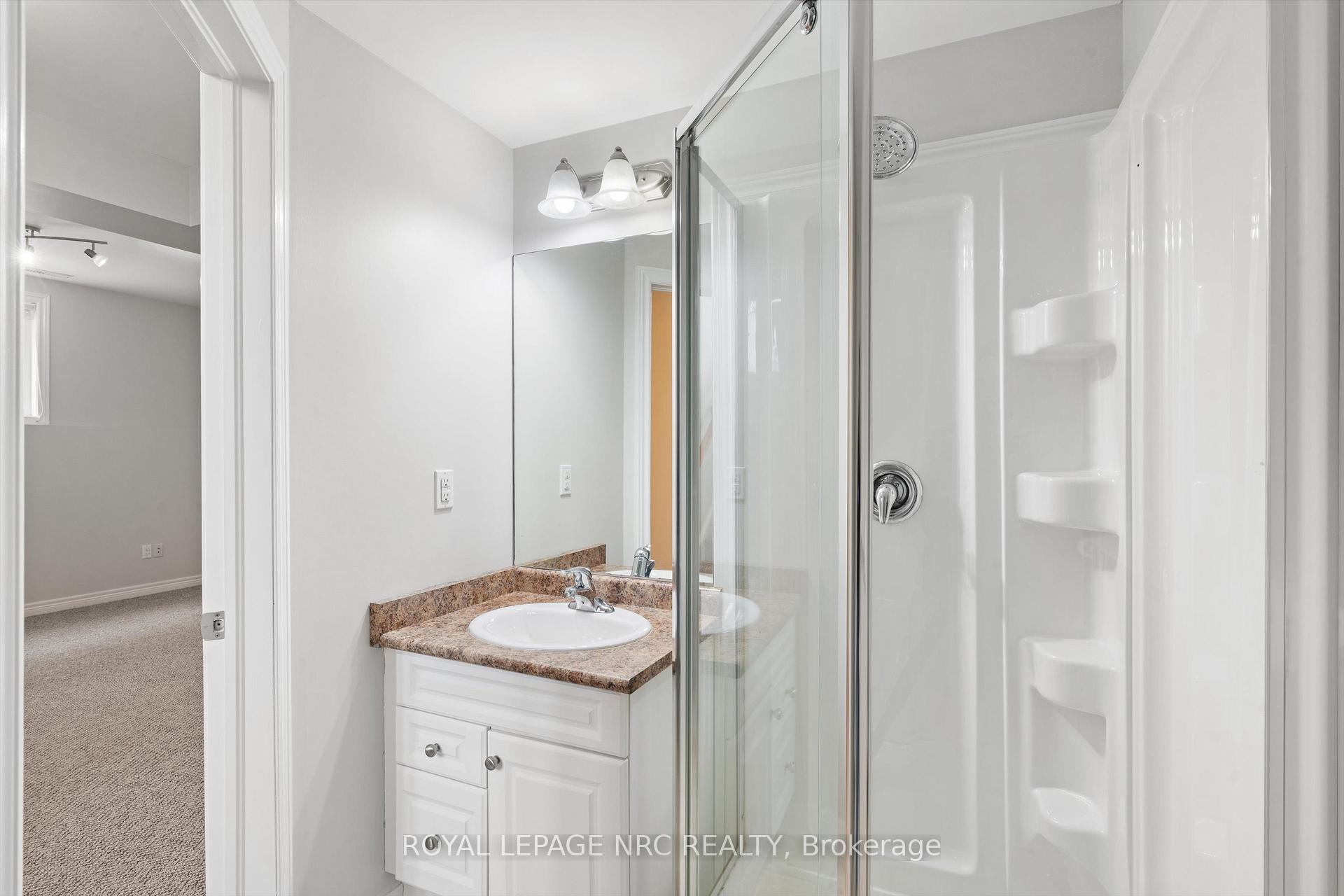 Photo 26 of 153 Winterberry Boulevard, Thorold, Confederation Heights — HOMEH