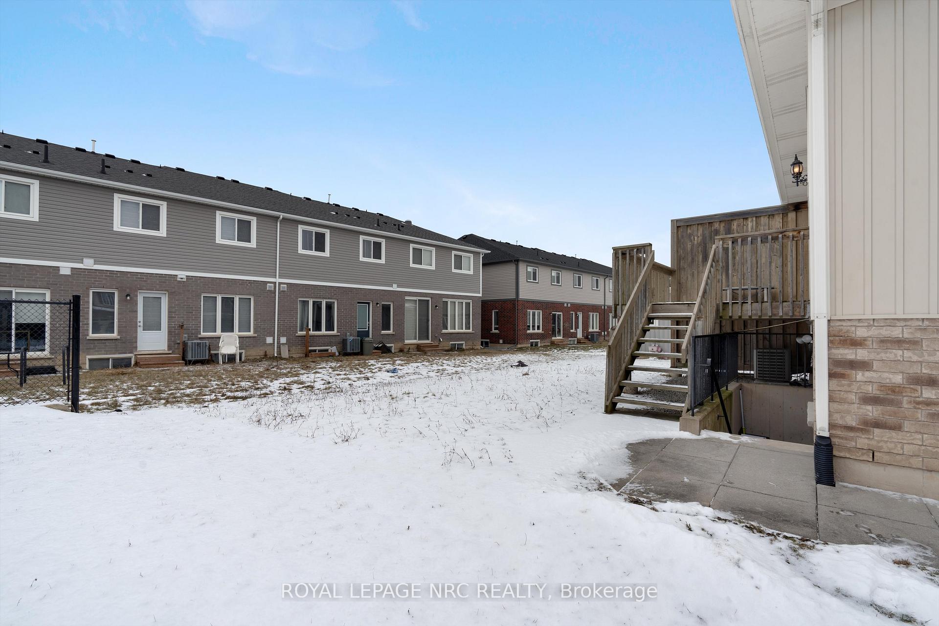 Photo 33 of 153 Winterberry Boulevard, Thorold, Confederation Heights — HOMEH
