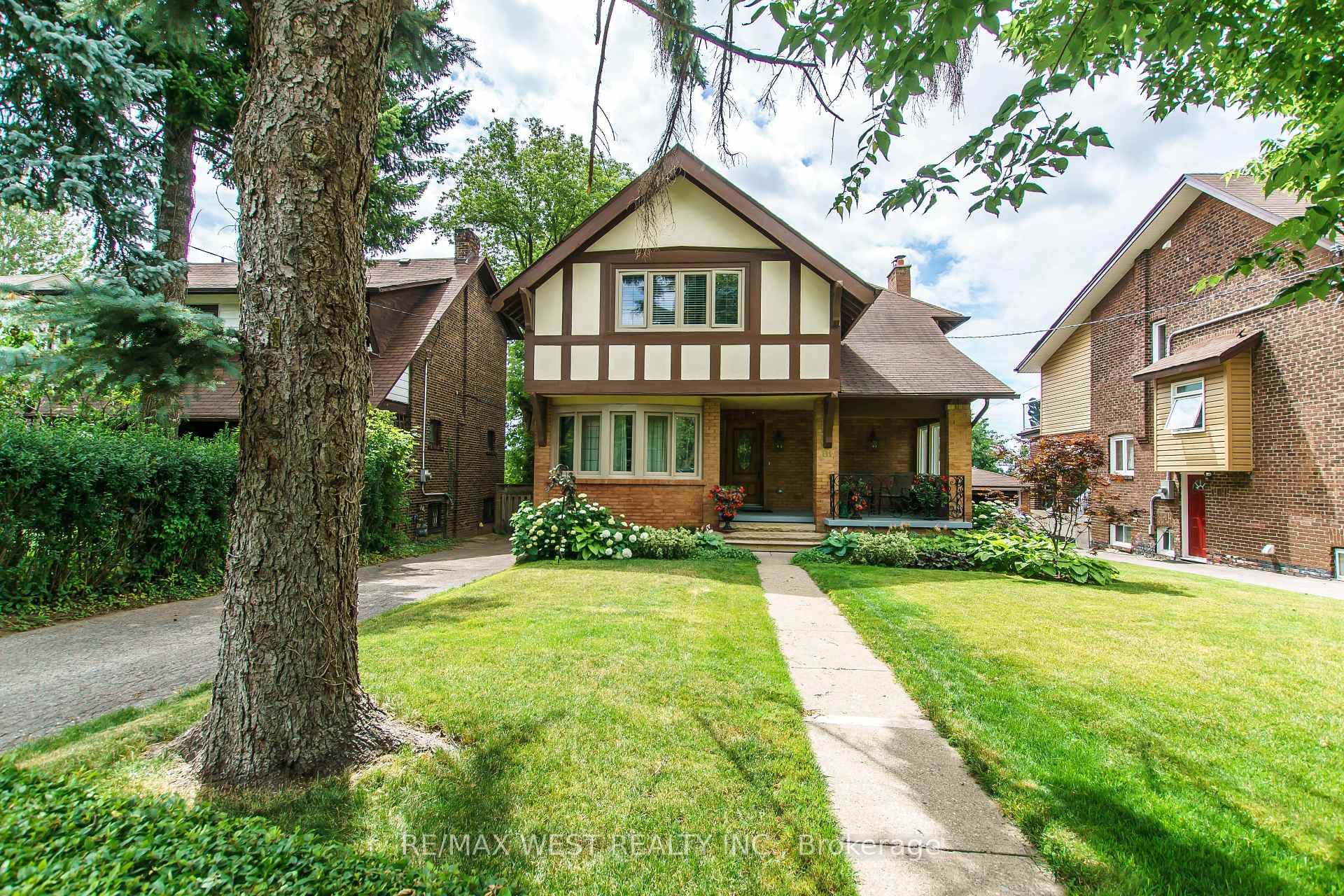 Photo 1 of Unit 2nd Flr, 81 Regal Road, Toronto, Wychwood — HOMEH