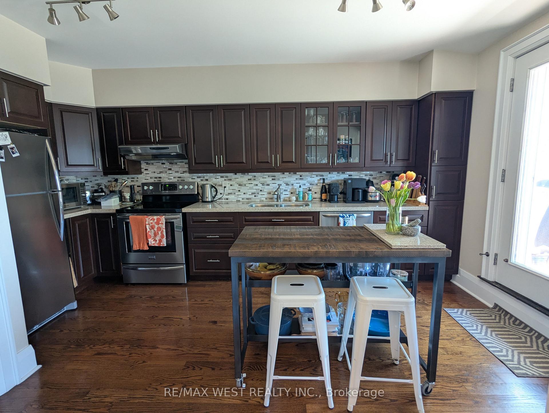 Photo 5 of Unit 2nd Flr, 81 Regal Road, Toronto, Wychwood — HOMEH