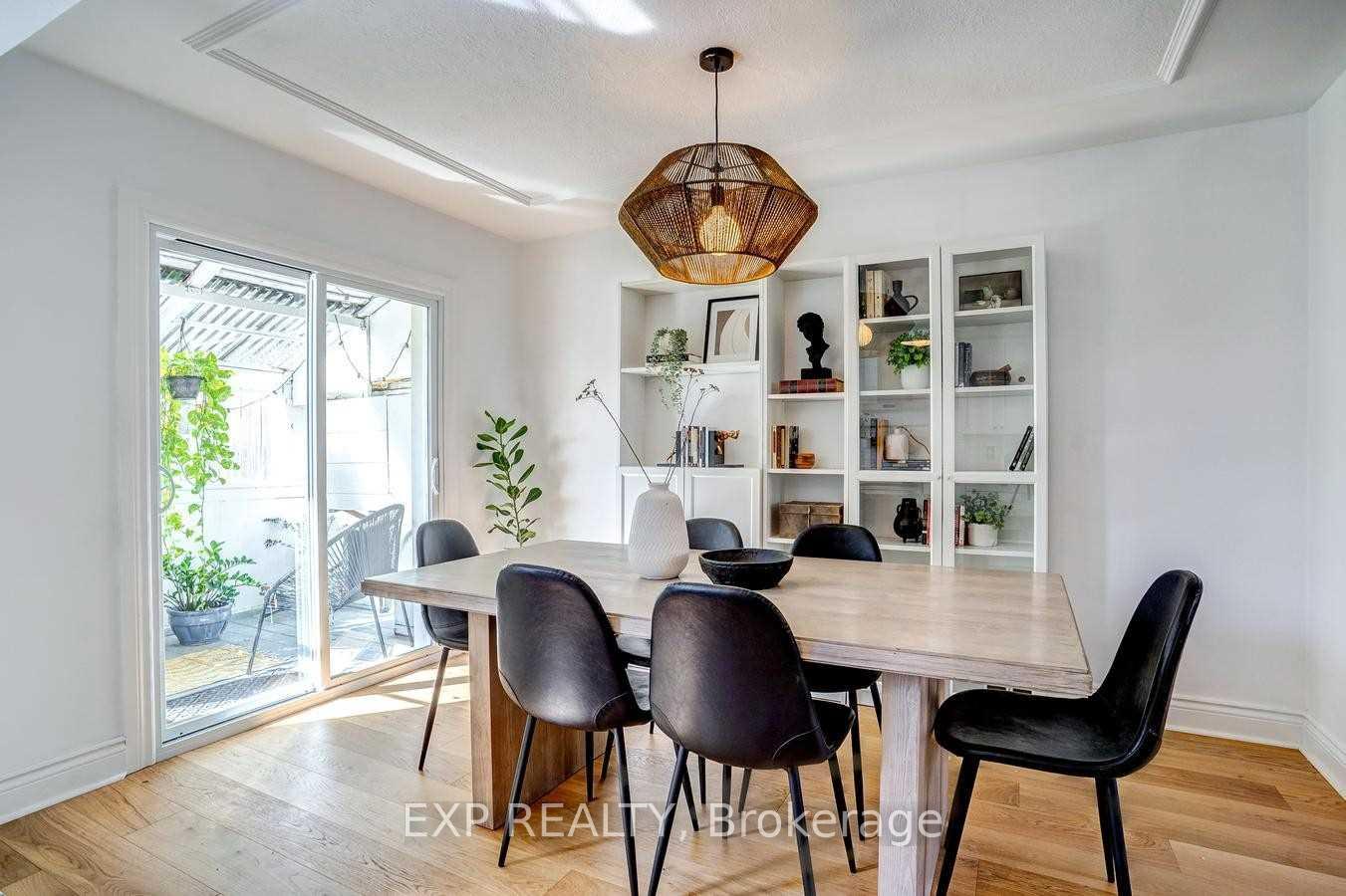 Photo 5 of Unit Upper, 960 Pape Avenue, Toronto, Broadview North — HOMEH