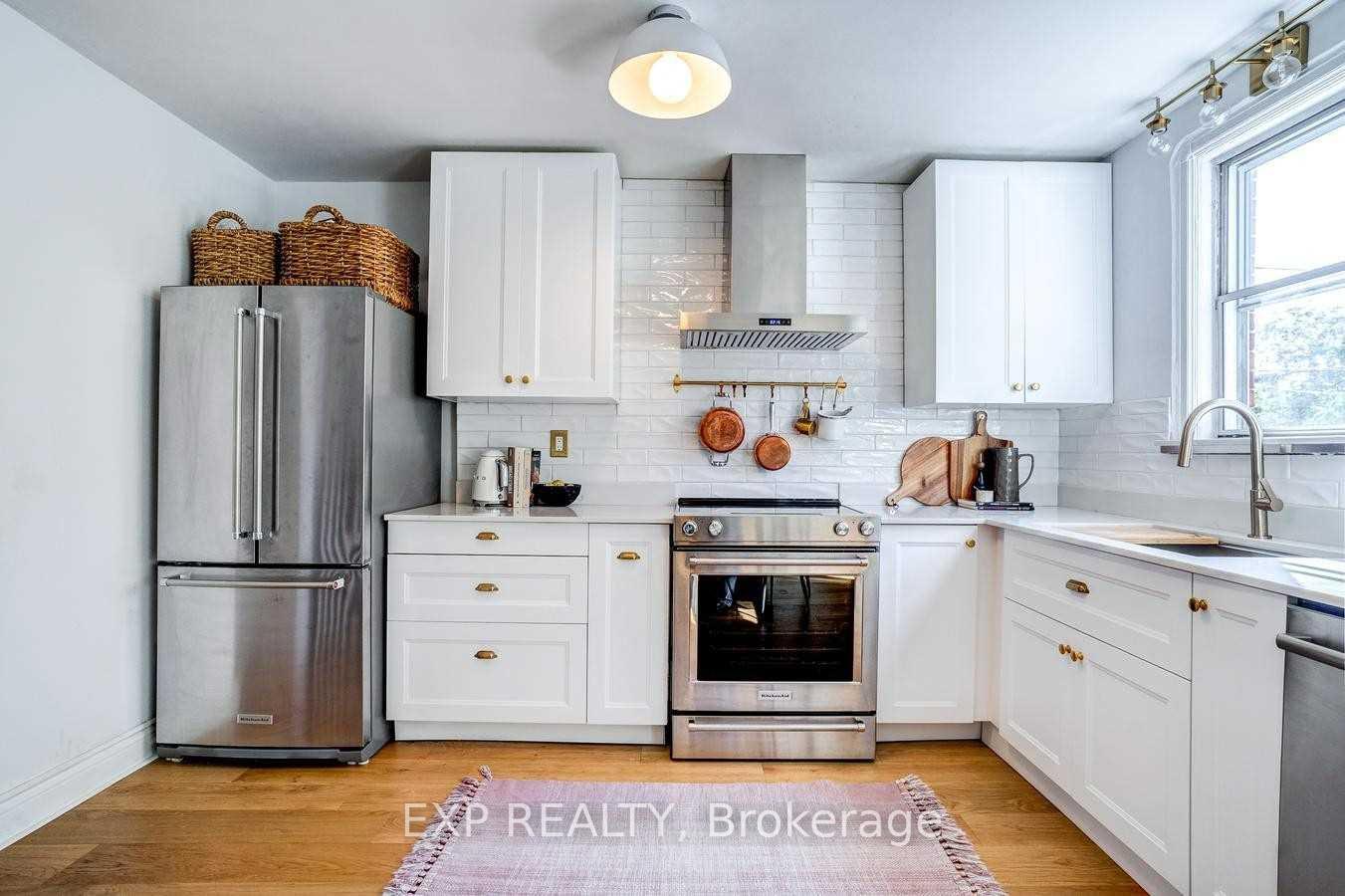 Photo 7 of Unit Upper, 960 Pape Avenue, Toronto, Broadview North — HOMEH