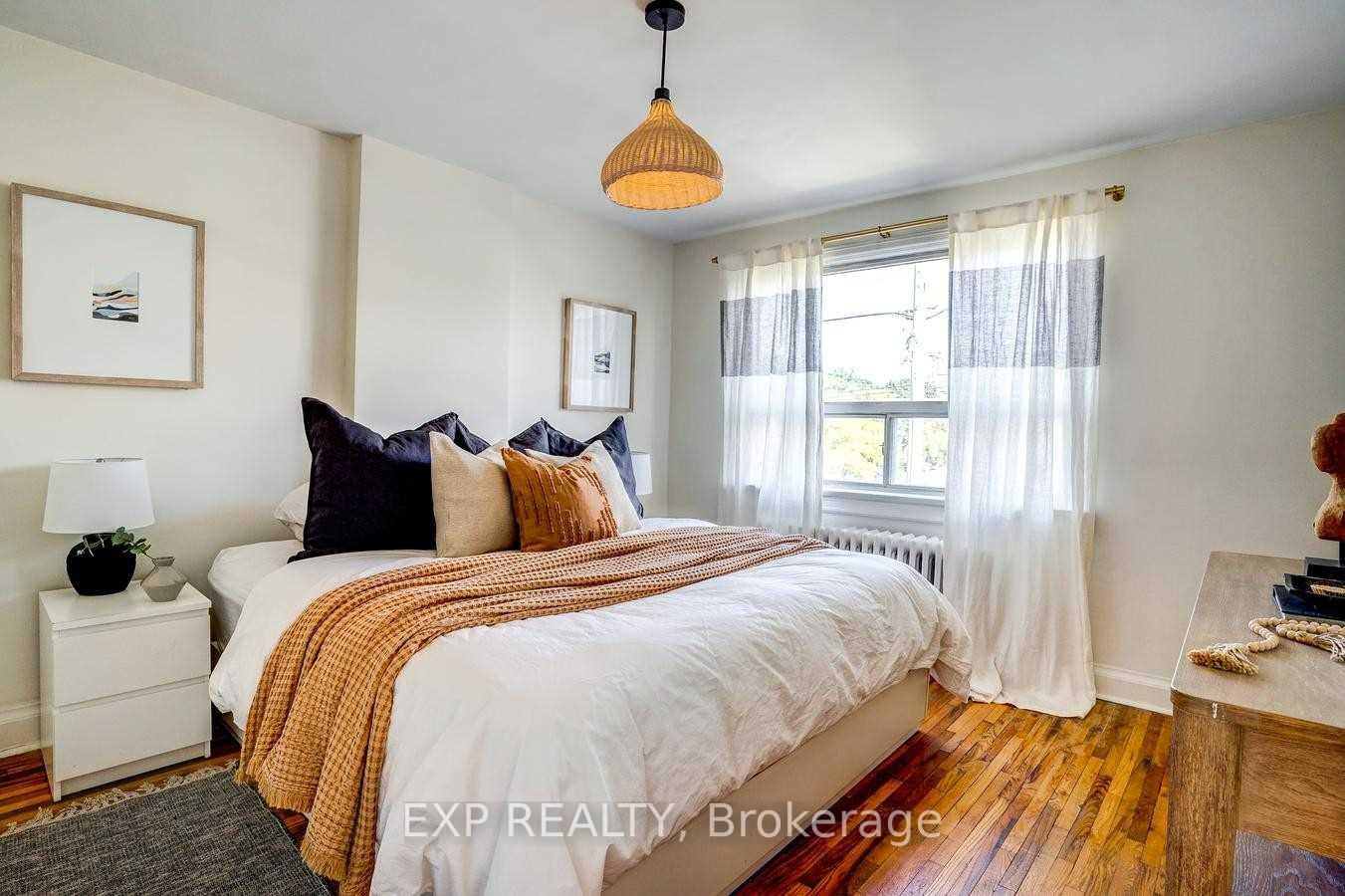 Photo 11 of Unit Upper, 960 Pape Avenue, Toronto, Broadview North — HOMEH