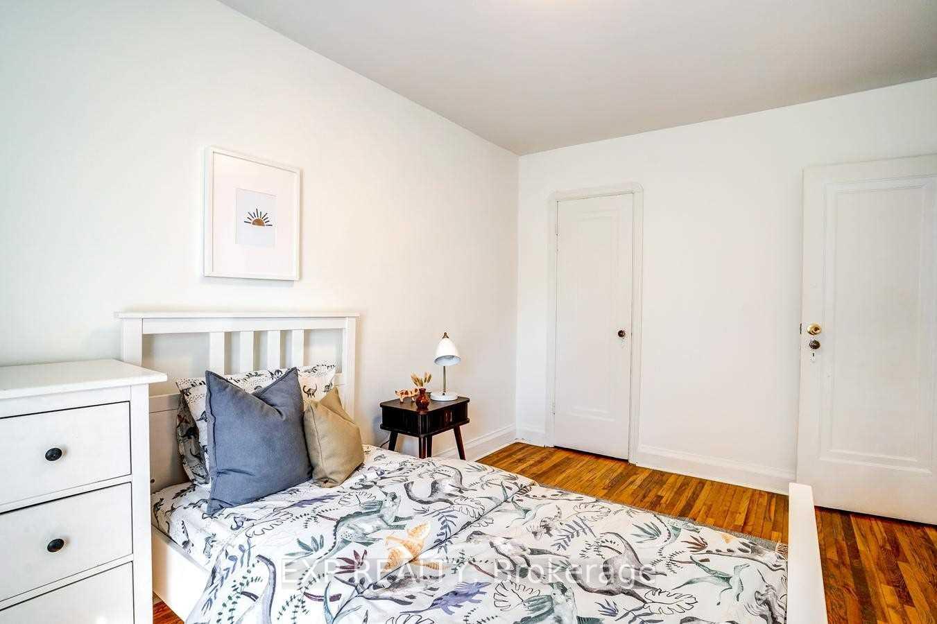 Photo 15 of Unit Upper, 960 Pape Avenue, Toronto, Broadview North — HOMEH