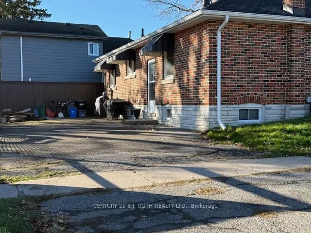 Photo 2 of Unit 2, 133 Cook Street, Barrie, Codrington — HOMEH