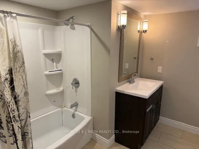 Photo 6 of Unit 2, 133 Cook Street, Barrie, Codrington — HOMEH