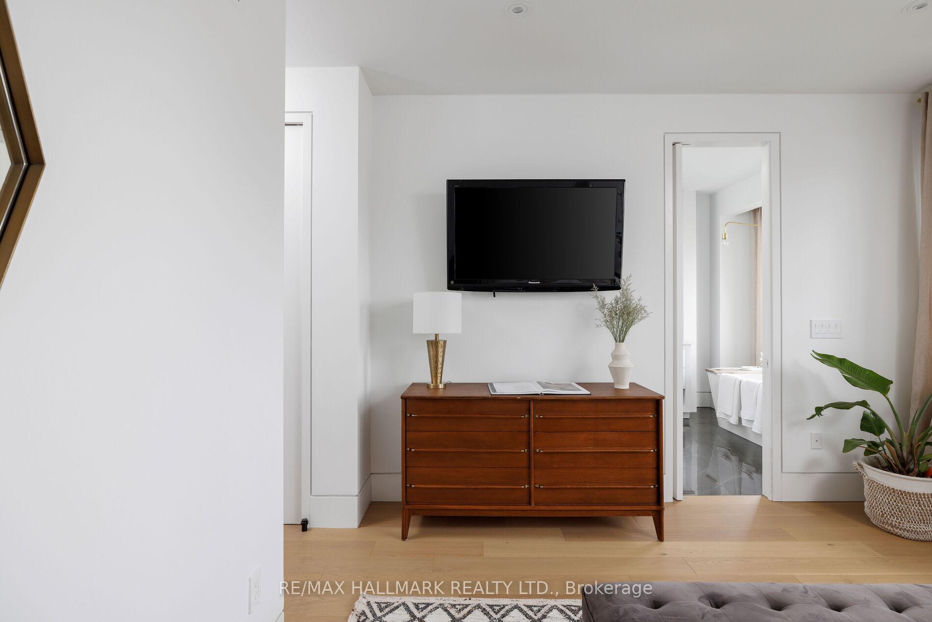 Photo 23 of 57 Leroy Avenue, Toronto, Danforth Village-East York — HOMEH