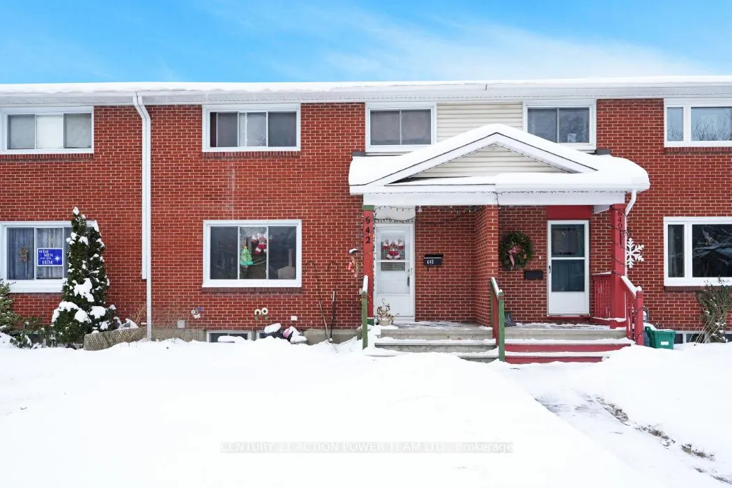 Photo 3 of 642 Borthwick Avenue, Ottawa, Castle Heights/Rideau High — HOMEH