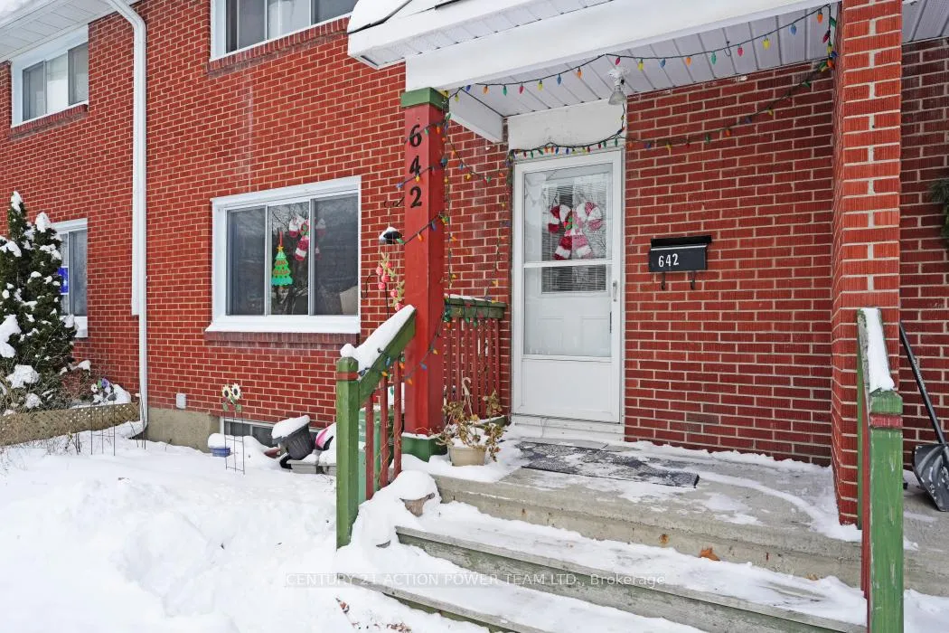 Photo 4 of 642 Borthwick Avenue, Ottawa, Castle Heights/Rideau High — HOMEH