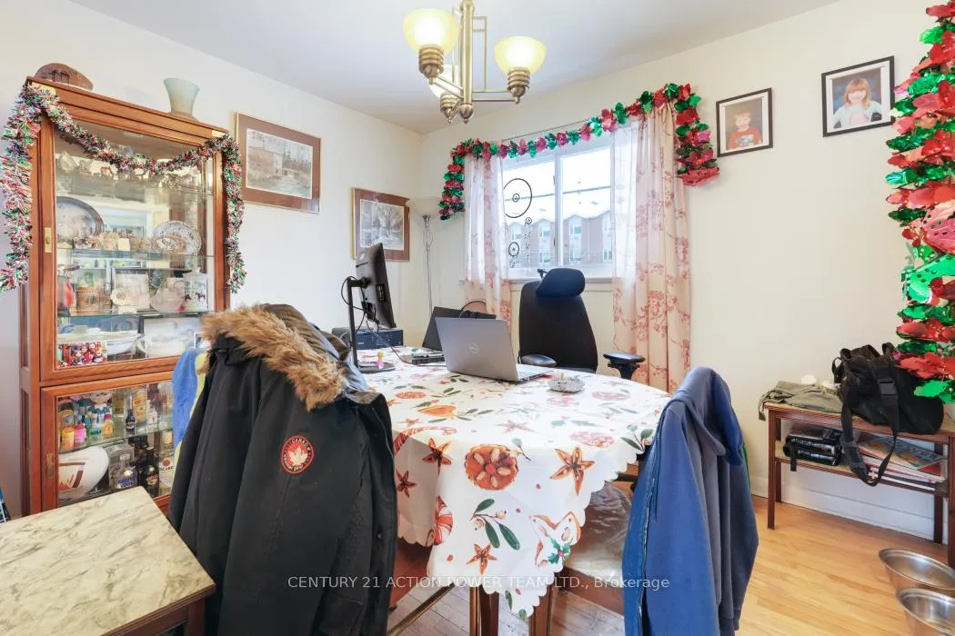 Photo 8 of 642 Borthwick Avenue, Ottawa, Castle Heights/Rideau High — HOMEH
