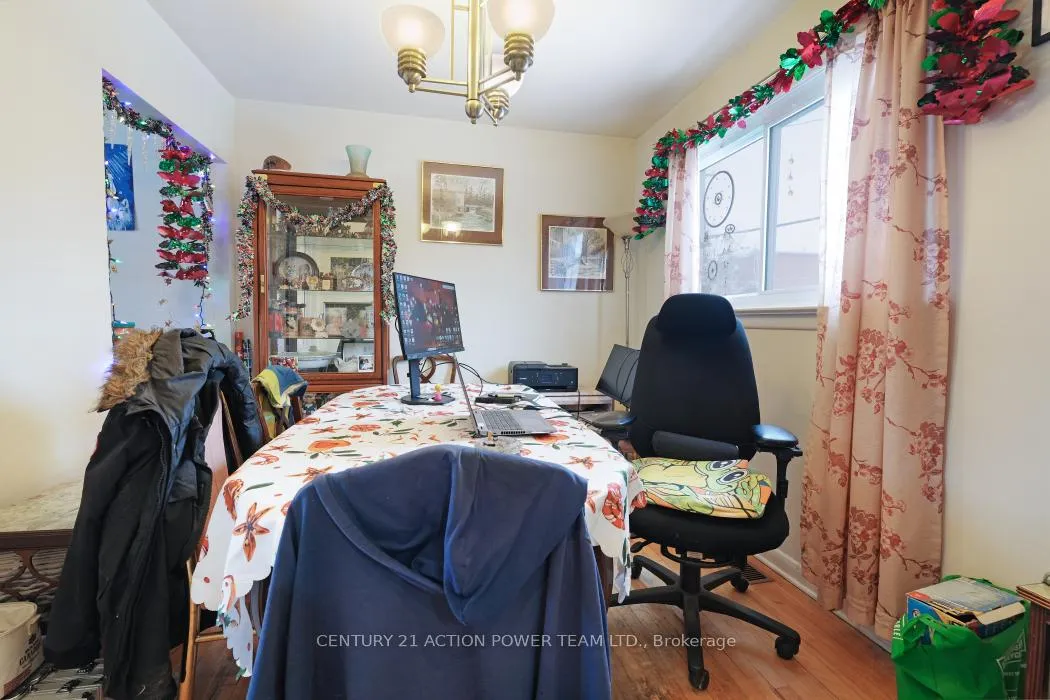 Photo 9 of 642 Borthwick Avenue, Ottawa, Castle Heights/Rideau High — HOMEH