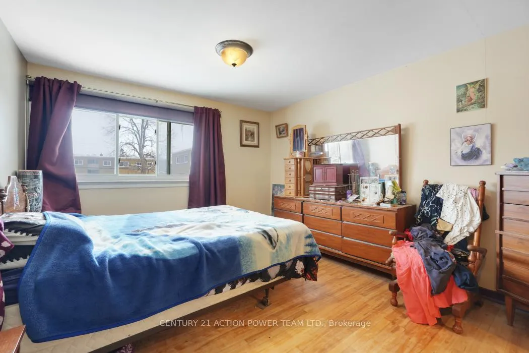 Photo 15 of 642 Borthwick Avenue, Ottawa, Castle Heights/Rideau High — HOMEH