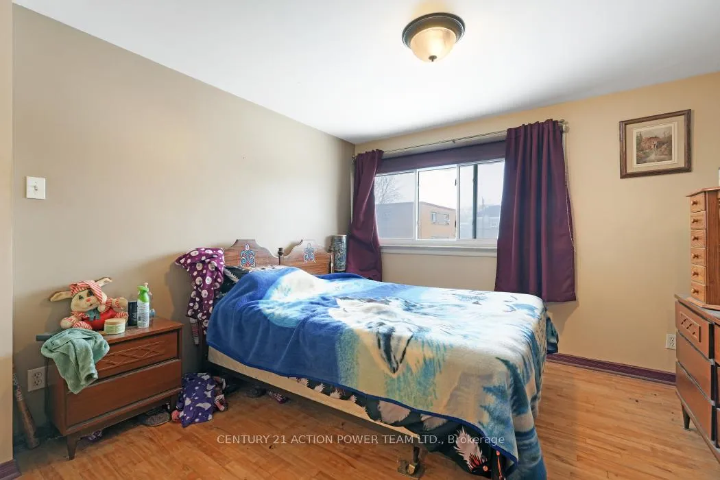 Photo 16 of 642 Borthwick Avenue, Ottawa, Castle Heights/Rideau High — HOMEH