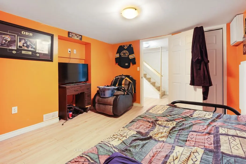 Photo 20 of 642 Borthwick Avenue, Ottawa, Castle Heights/Rideau High — HOMEH