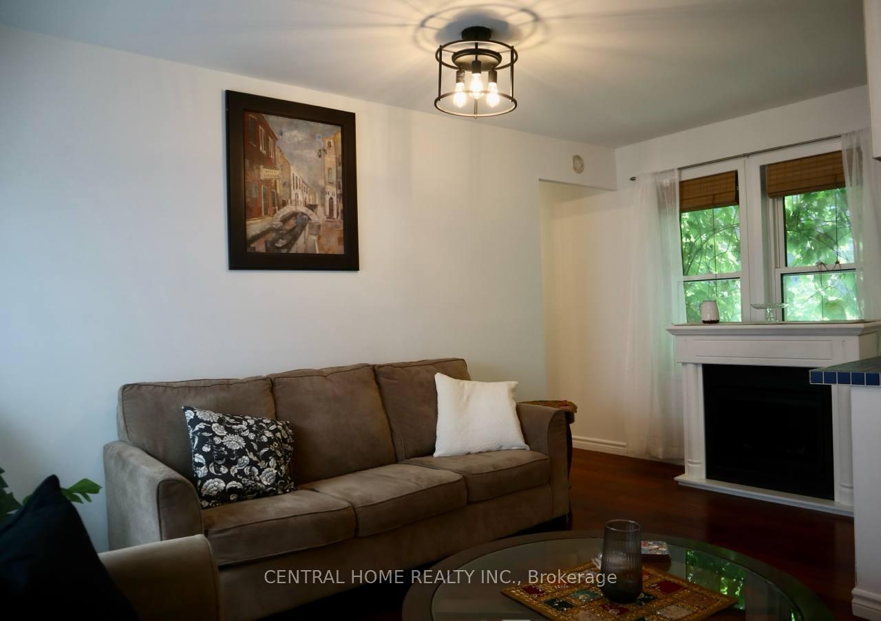Photo 4 of 50 Westbrook Avenue, Toronto, Woodbine-Lumsden — HOMEH