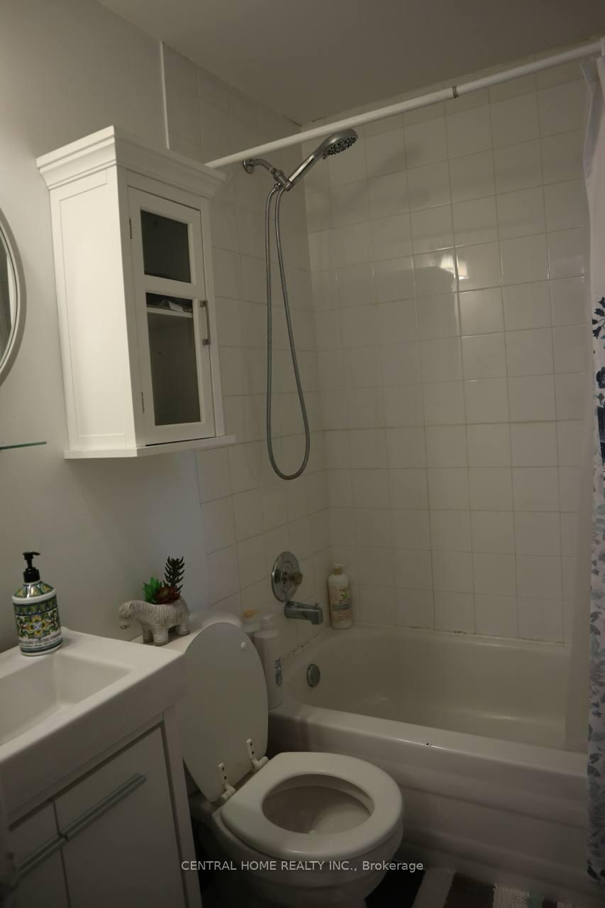 Photo 12 of 50 Westbrook Avenue, Toronto, Woodbine-Lumsden — HOMEH
