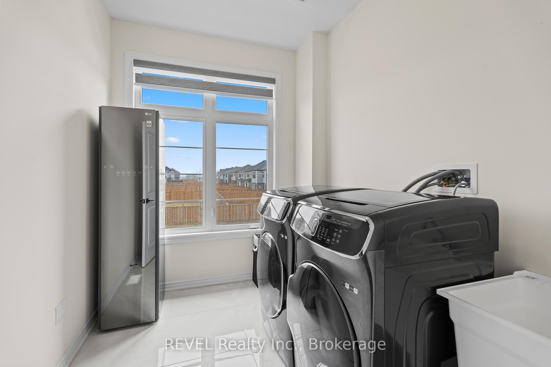 Photo 24 of 80 Explorer Way, Thorold, Rolling Meadows — HOMEH