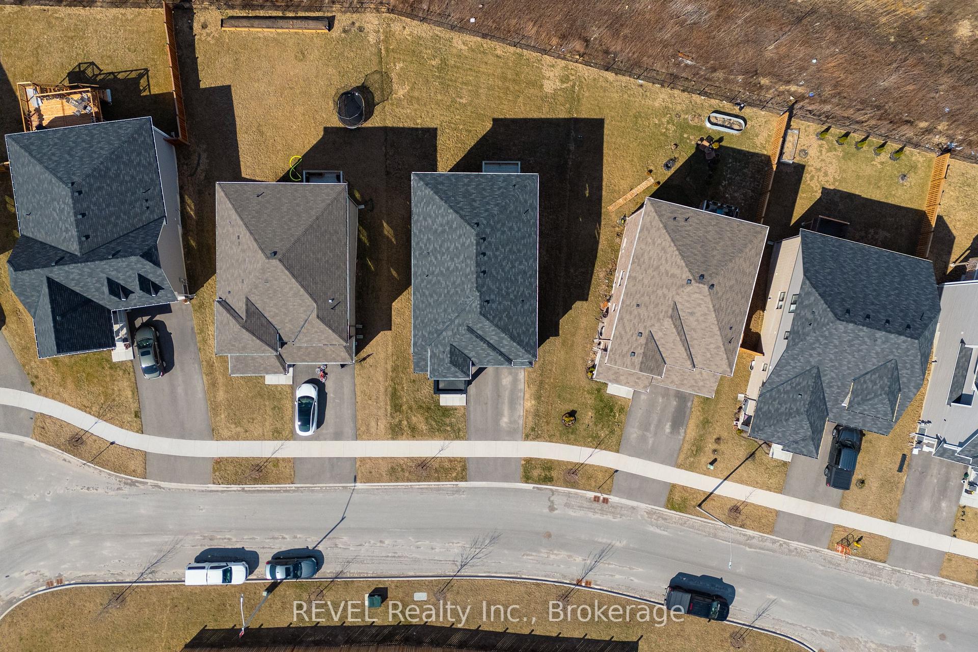 Photo 41 of 80 Explorer Way, Thorold, Rolling Meadows — HOMEH