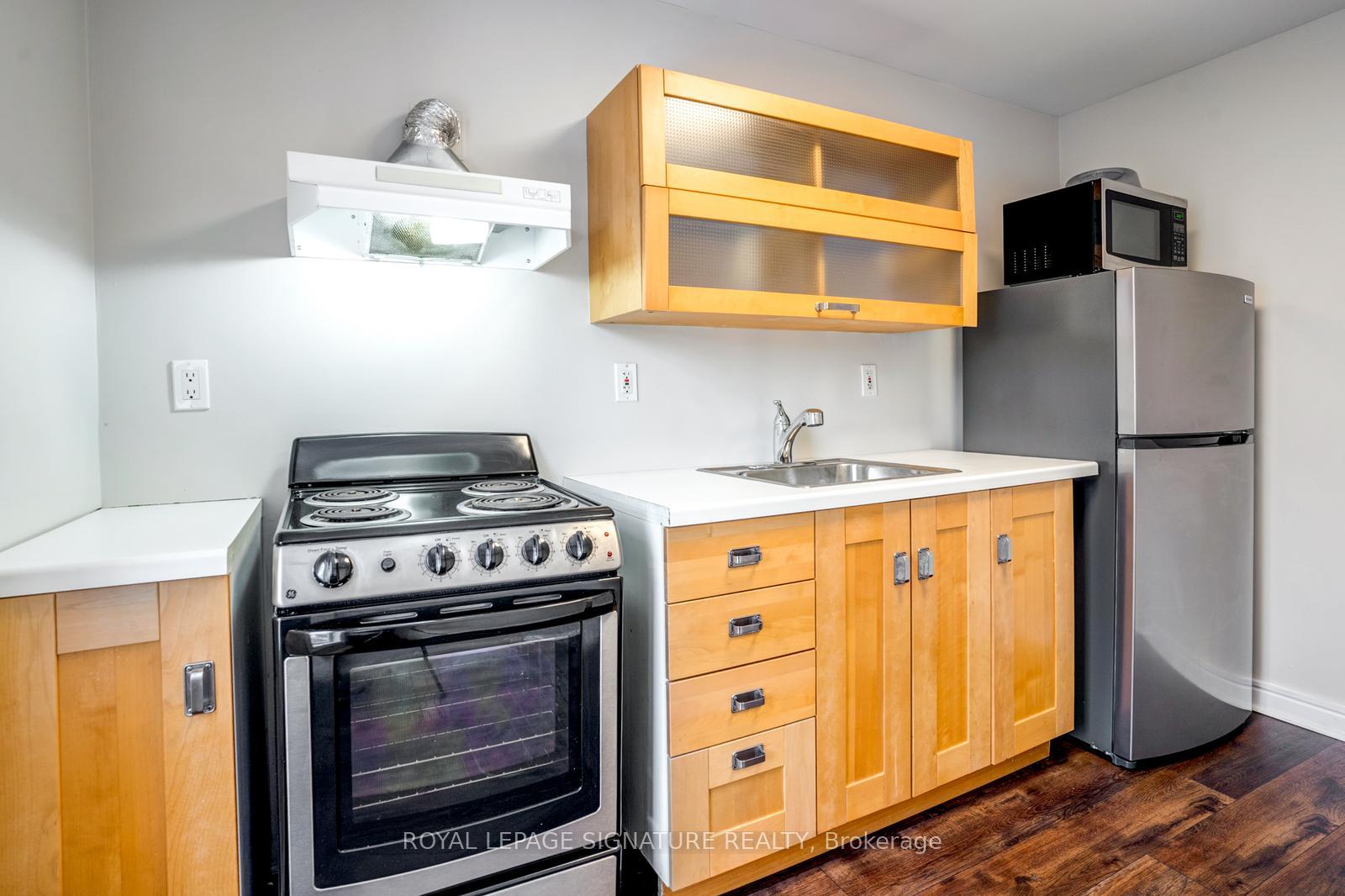 Photo 6 of Unit Upper, 689 Pape Avenue, Toronto, Blake-Jones — HOMEH