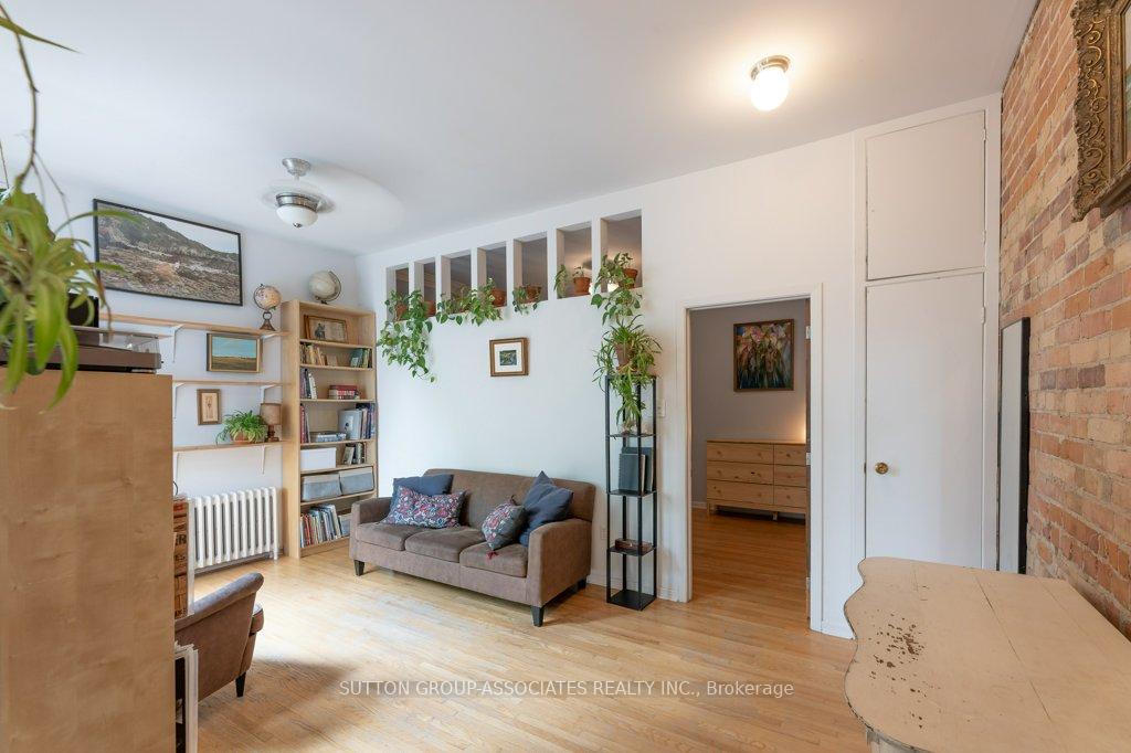 Photo 4 of Unit Back Main & Lower, 518 Euclid Avenue, Toronto, Palmerston-Little Italy — HOMEH