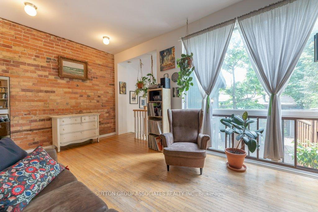 Photo 8 of Unit Back Main & Lower, 518 Euclid Avenue, Toronto, Palmerston-Little Italy — HOMEH
