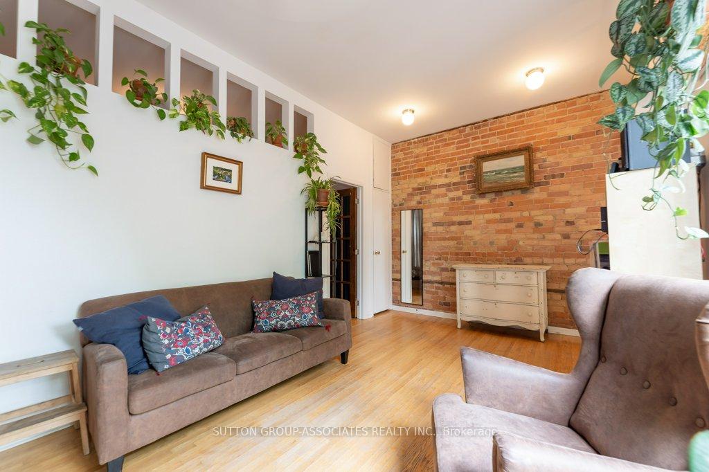 Photo 9 of Unit Back Main & Lower, 518 Euclid Avenue, Toronto, Palmerston-Little Italy — HOMEH